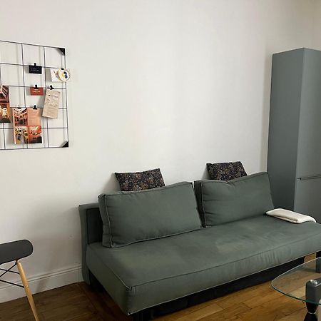 Cosy Appartement Lyon Valmy - Parking Exterior foto